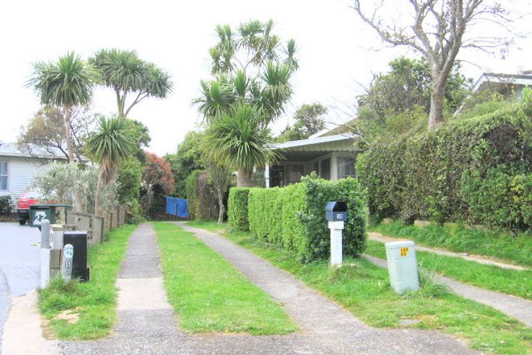 Photo of property in 38 Silverbirch Grove, Churton Park, Wellington, 6037