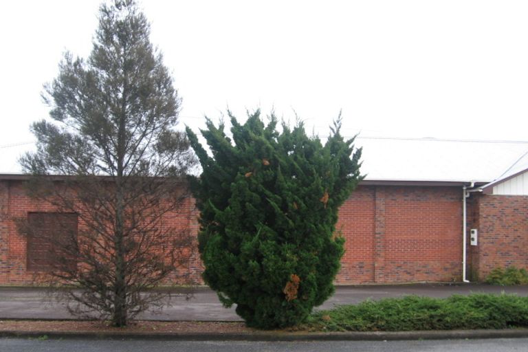 Photo of property in 1 Duke Street, Papakura, 2110