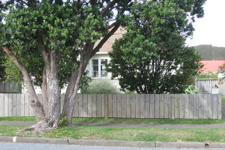 Photo of property in 38 Hunter Street, Taita, Lower Hutt, 5011