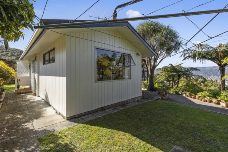 Photo of property in 13a Westpoint Avenue, Harbour View, Lower Hutt, 5010