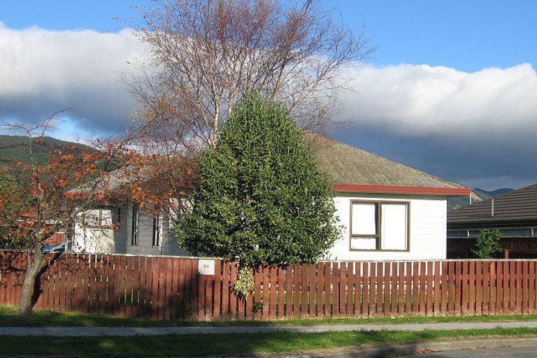 Photo of property in 64 Arawhata Road, Paraparaumu, 5032