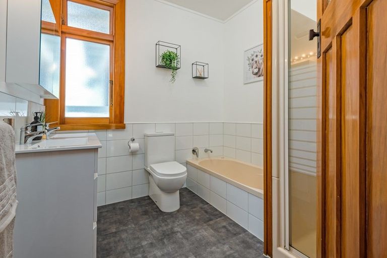 Photo of property in 39 Miro Street, Takaro, Palmerston North, 4410