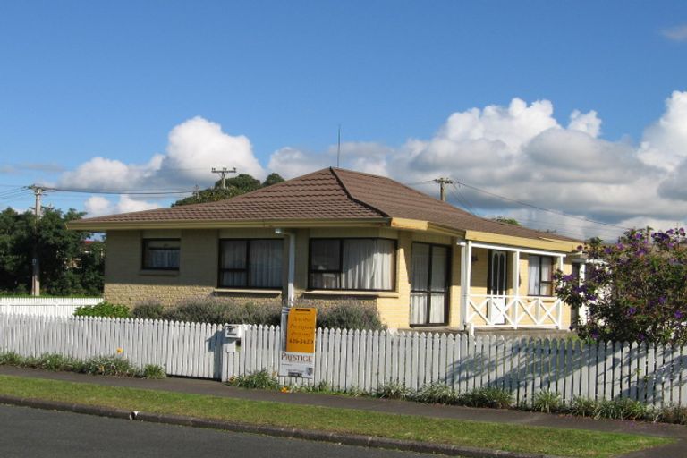 Photo of property in 2a Pine Road, Orewa, 0931