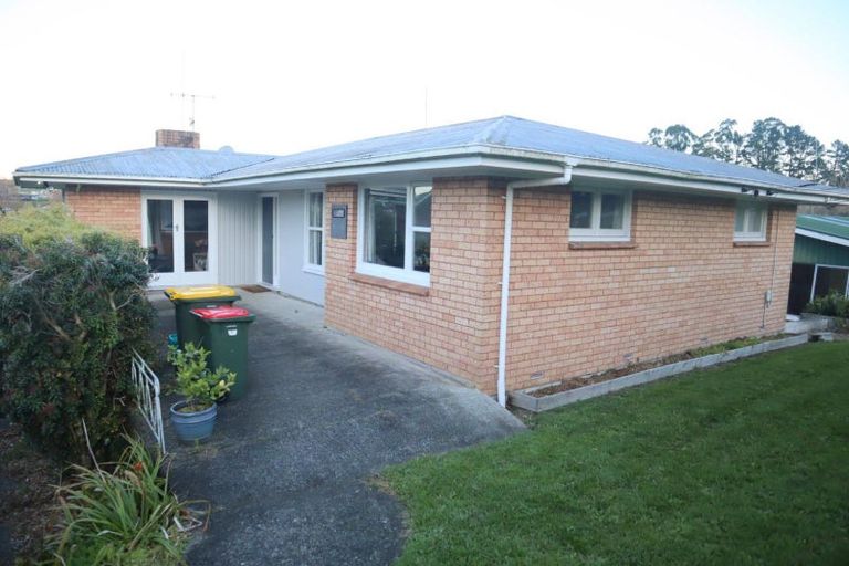 Photo of property in 52 Acacia Crescent, Glenview, Hamilton, 3206