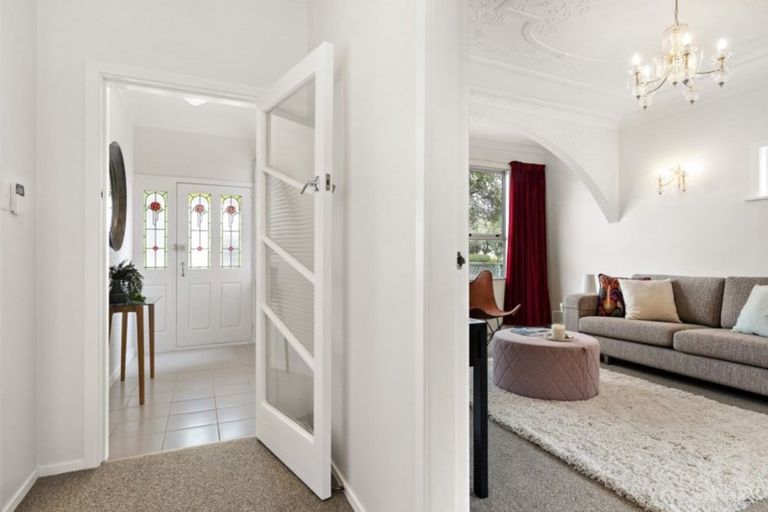 Photo of property in 32 Torridon Road, Miramar, Wellington, 6022