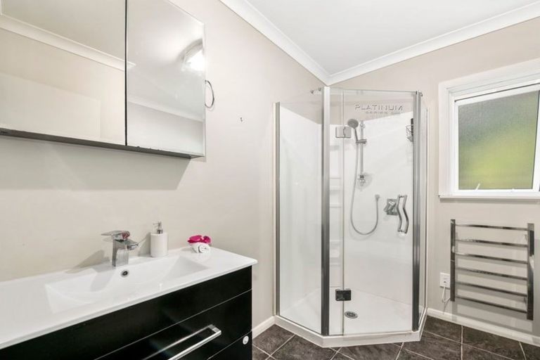 Photo of property in 343 Stokes Valley Road, Stokes Valley, Lower Hutt, 5019