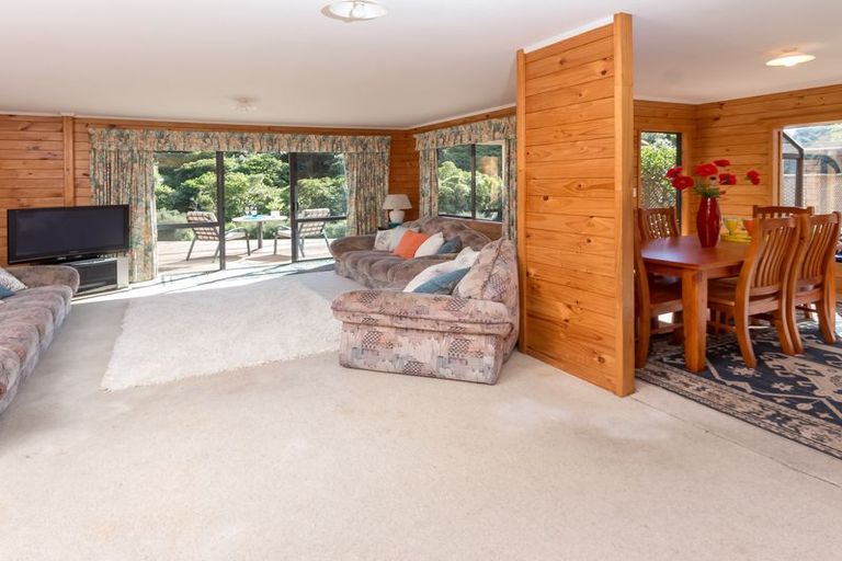 Photo of property in 1/47 Headcorn Place, Botany Downs, Auckland, 2010