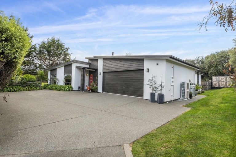 Photo of property in 7 Bodes Lane, Kinloch, Taupo, 3377