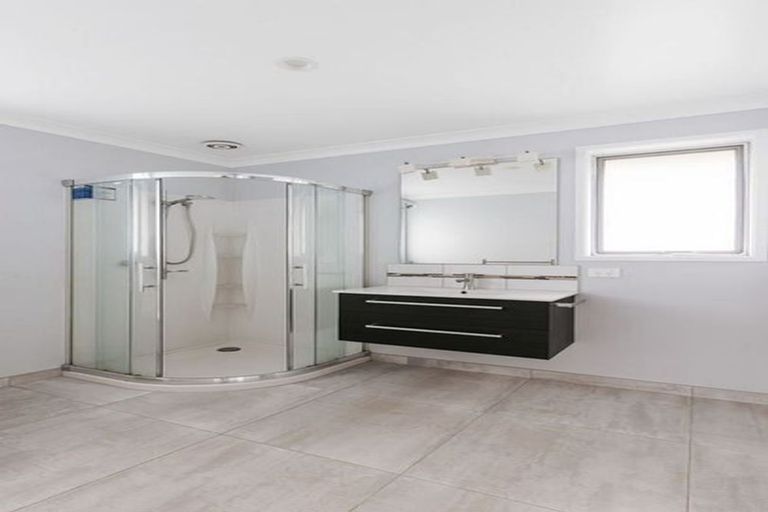 Photo of property in 266 Lakes Boulevard, Pyes Pa, Tauranga, 3112