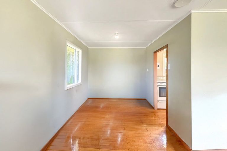 Photo of property in 21 Richmond Hill, Glenside, Wellington, 6037