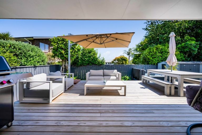 Photo of property in 64 Nevada Drive, Merrilands, New Plymouth, 4312