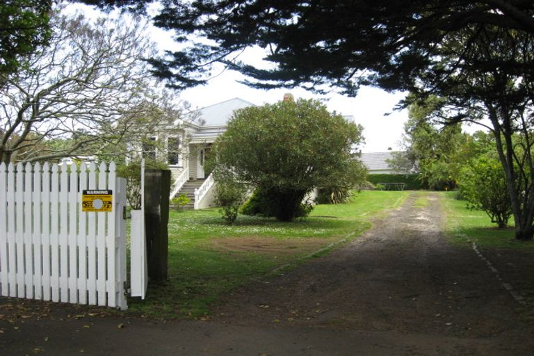 Photo of property in 22 Church Road, Mangere Bridge, Auckland, 2022