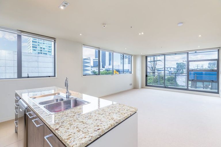 Photo of property in Maison Apartments, 202/16 Huron Street, Takapuna, Auckland, 0622