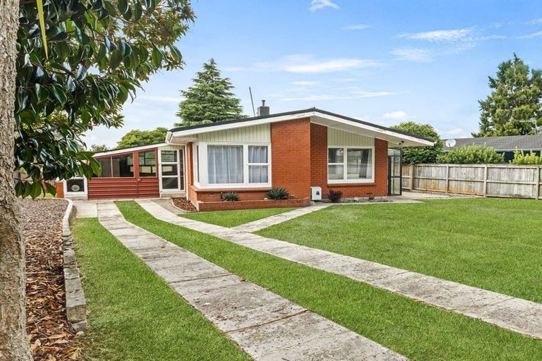 Photo of property in 104 Grand Vue Road, Kawaha Point, Rotorua, 3010