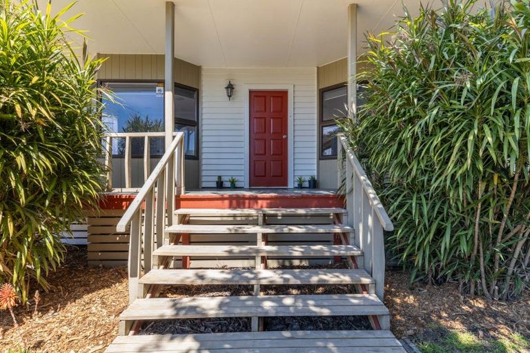 Photo of property in 5 Ihaia Street, Waitara, 4320