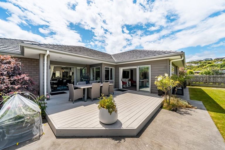 Photo of property in 19 Flotilla Place, Whitby, Porirua, 5024
