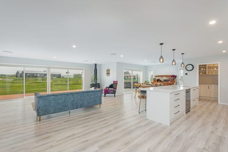 Photo of property in 455e Taonui Road, Colyton, Feilding, 4775