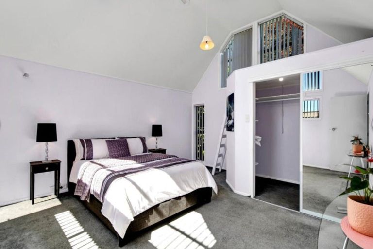 Photo of property in 9 Kennedy Place, Merrilands, New Plymouth, 4312