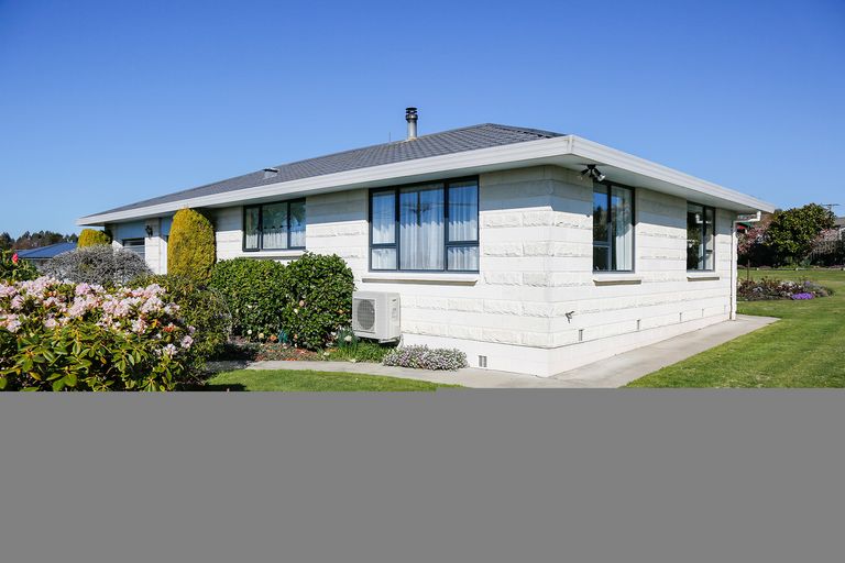 Photo of property in 15 Gordon Street, Weston, Oamaru, 9401