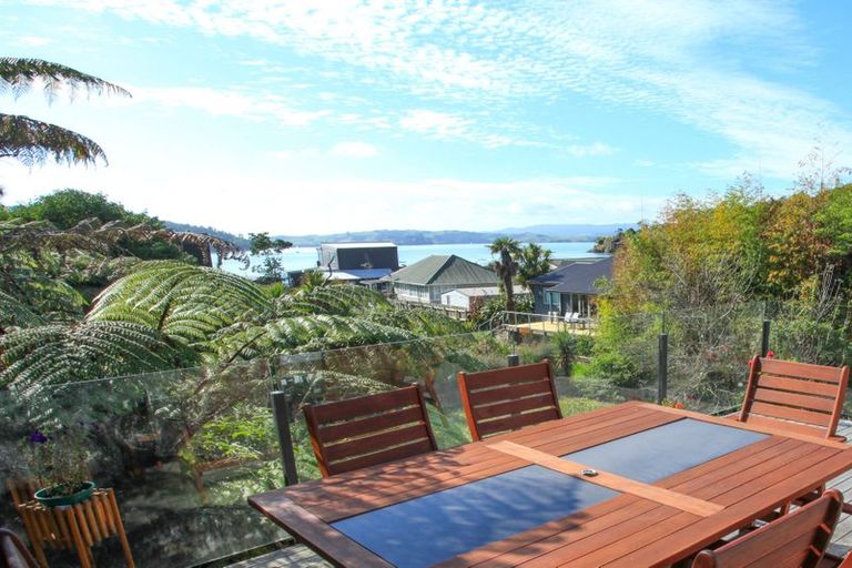 Photo of property in 16 Cambrae Road, Raglan, 3225