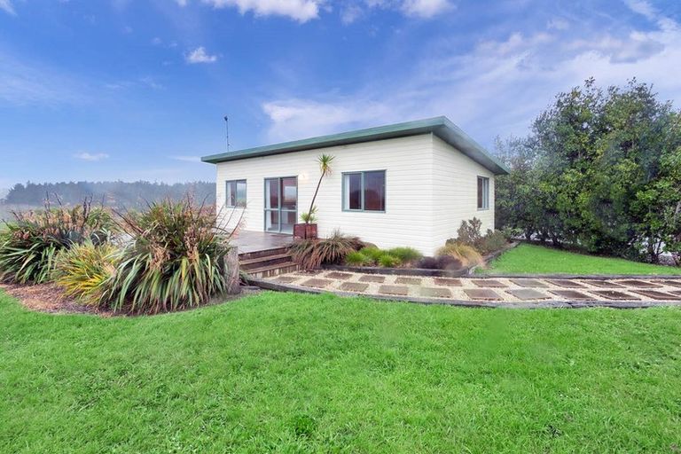 Photo of property in 273 Forestry Road, Waitoki, Kaukapakapa, 0871