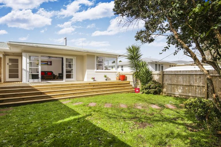 Photo of property in 29 Cobham Crescent, Kelston, Auckland, 0602