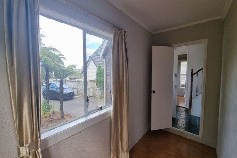 Photo of property in 139 Bucklands Beach Road, Bucklands Beach, Auckland, 2012