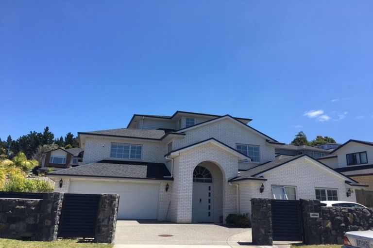 Photo of property in 44 Corricvale Way, Northcross, Auckland, 0630