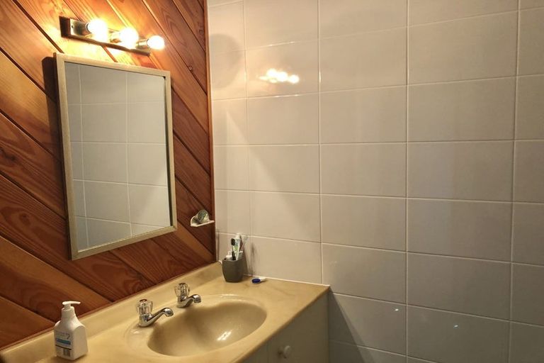 Photo of property in 27a Kenmure Avenue, Forrest Hill, Auckland, 0620