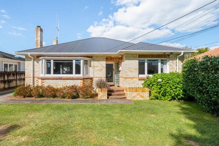 Photo of property in 64 Galloway Street, Hamilton East, Hamilton, 3216