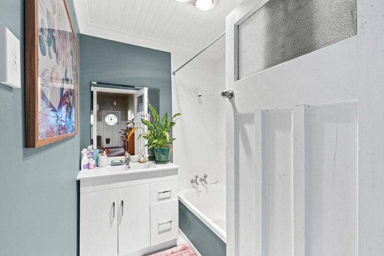 Photo of property in 34 King Street, Marton, 4710