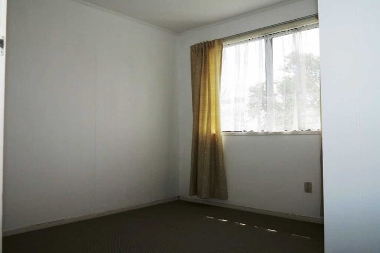 Photo of property in 90 Sunvue Road, Glen Eden, Auckland, 0602