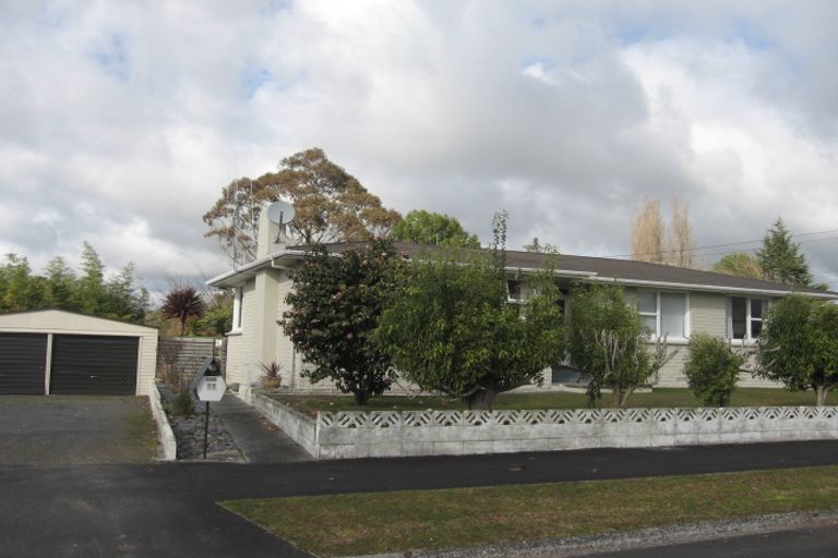 Photo of property in 28 Southsea Crescent, Silverdale, Hamilton, 3216