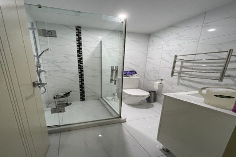 Photo of property in 3 Jammen Drive, Massey, Auckland, 0614