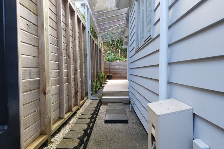 Photo of property in 9 Remuremu Street, Long Bay, Auckland, 0630