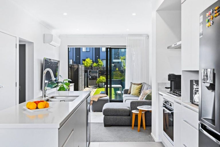 Photo of property in 25 David Carnegie Road, Hobsonville, Auckland, 0616