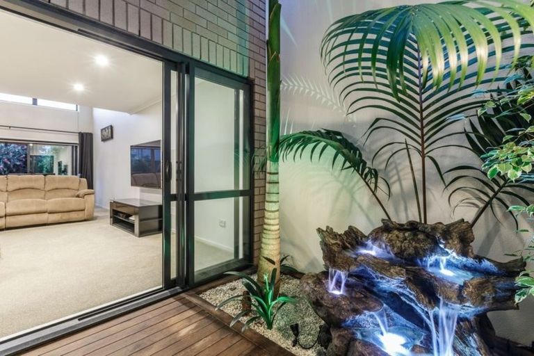 Photo of property in 28 Liquidambar Drive, Hobsonville, Auckland, 0616