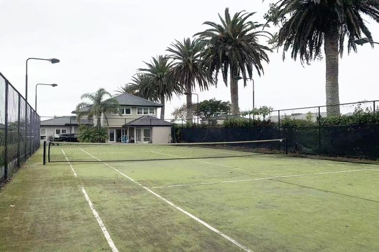 Photo of property in 184 Kohimarama Road, Kohimarama, Auckland, 1071