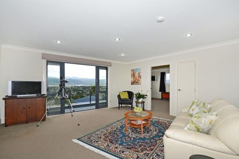 Photo of property in 15 Riverstone Drive, Riverstone Terraces, Upper Hutt, 5018