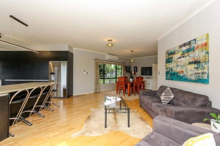 Photo of property in 27a Shelter Grove, Frankleigh Park, New Plymouth, 4310