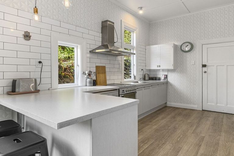 Photo of property in 331 Ravensbourne Road, Maia, Dunedin, 9022