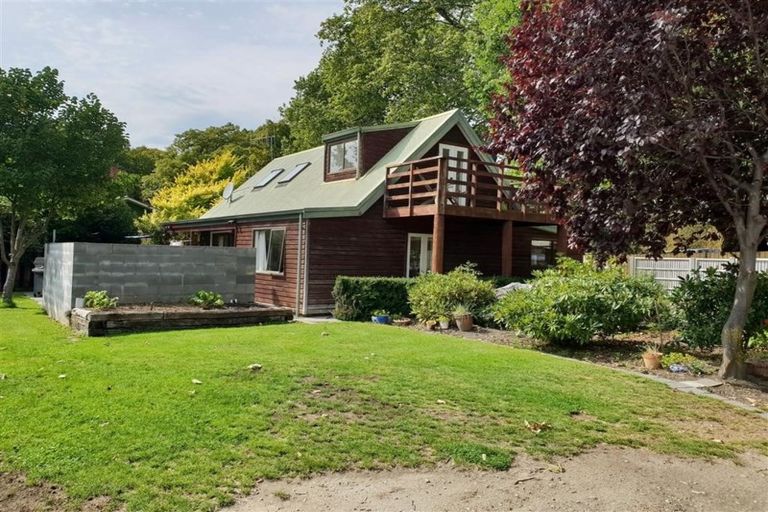 Photo of property in 13b Heuchan Lane, Wanaka, 9305