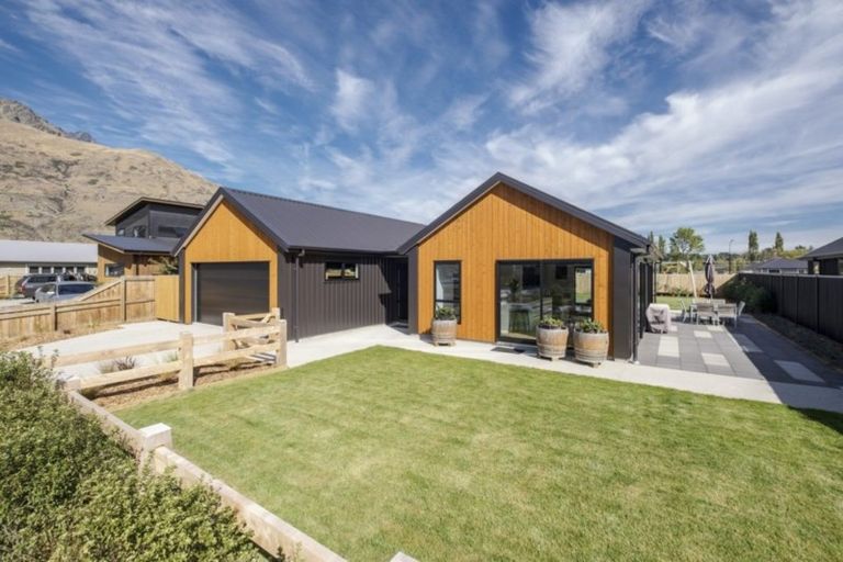 Photo of property in 71 Toni's Terrace, Lower Shotover, Queenstown, 9304