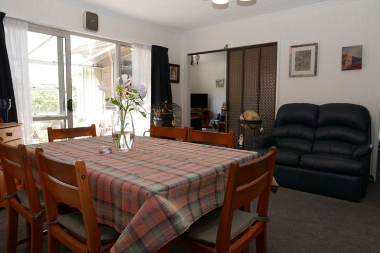 Photo of property in 82 Sawyers Arms Road, Northcote, Christchurch, 8052