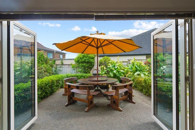 Photo of property in 28a Wairere Road, The Gardens, Auckland, 2105
