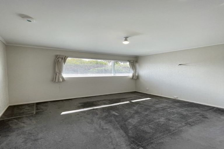 Photo of property in 1/4 Palm Court Drive, Glen Eden, Auckland, 0602