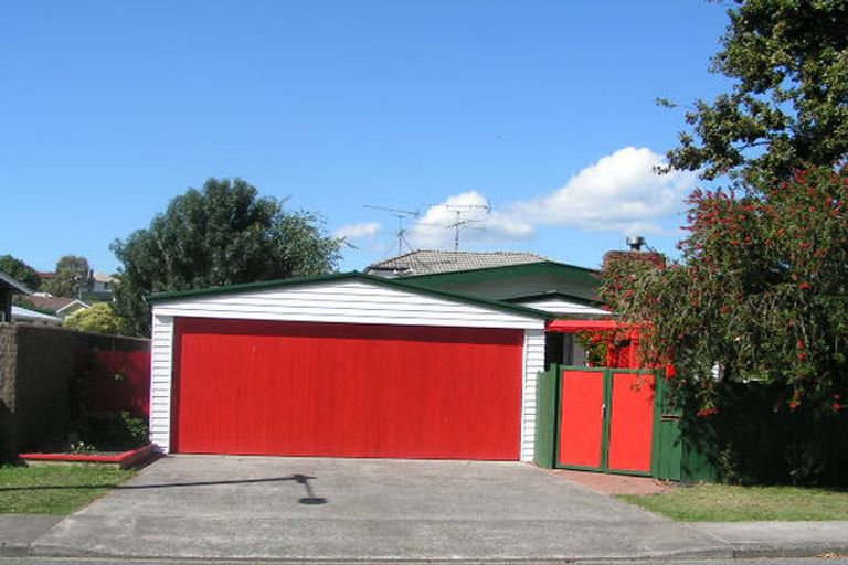 Photo of property in 2/1 Seine Road, Forrest Hill, Auckland, 0620