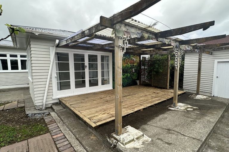 Photo of property in 9 Liverpool Street, Levin, 5510