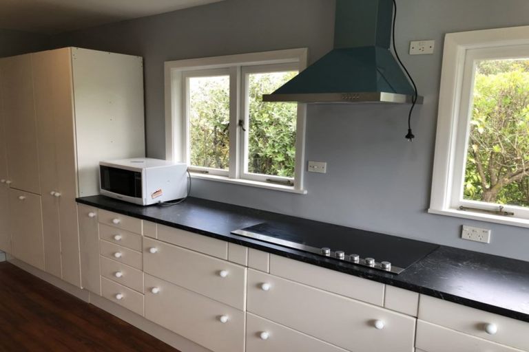 Photo of property in 44 Sylvan Avenue, Northcote, Auckland, 0627