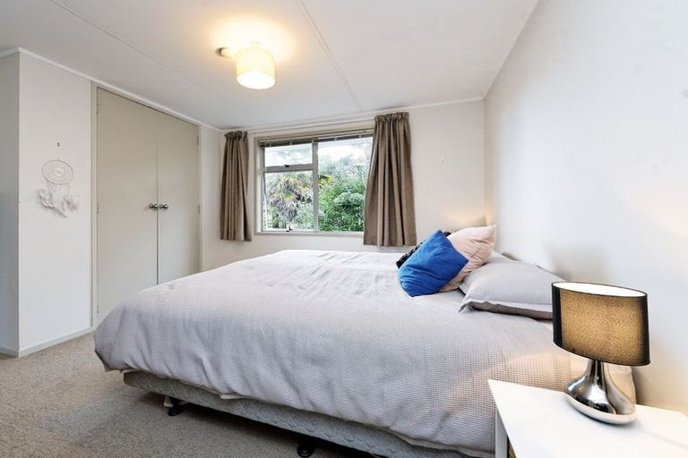 Photo of property in 32 Glenbervie Crescent, Massey, Auckland, 0614